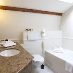 Bridges House - Centre