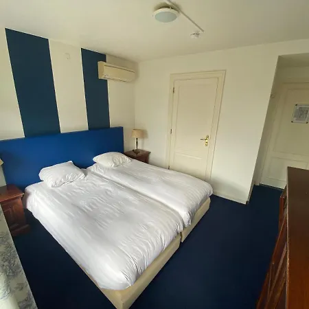 Bridges House - Centre 3*