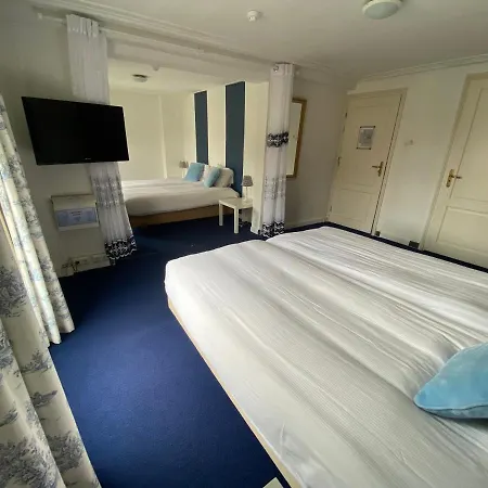 Bridges House - Centre Hotel
