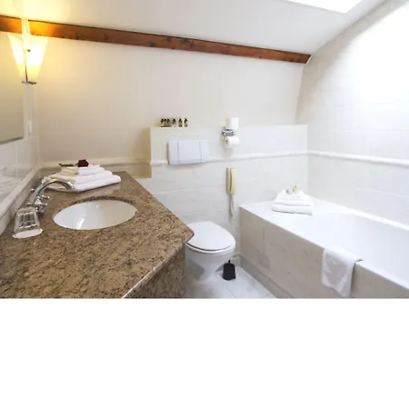 Bridges House - Centre Hotel