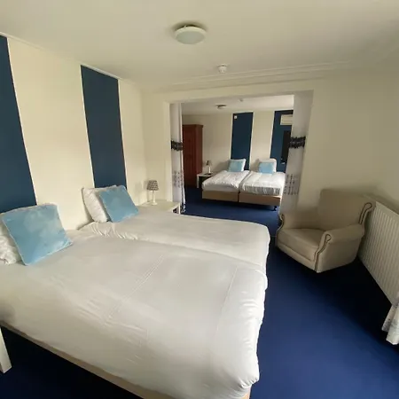 Bridges House - Centre 3*