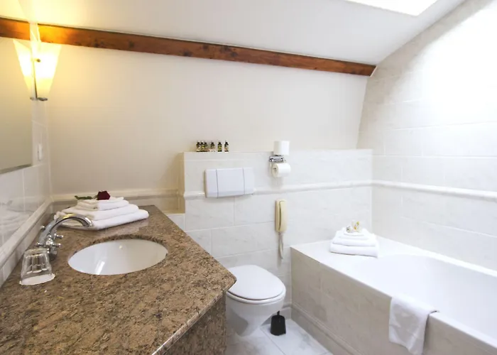 Bridges House - Centre