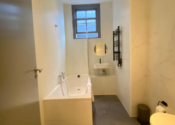 Bridges House - Centre Hotel