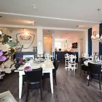 Bridges House - Centre 3*