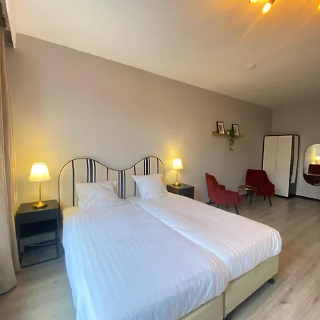 Bridges House - Centre Hotel