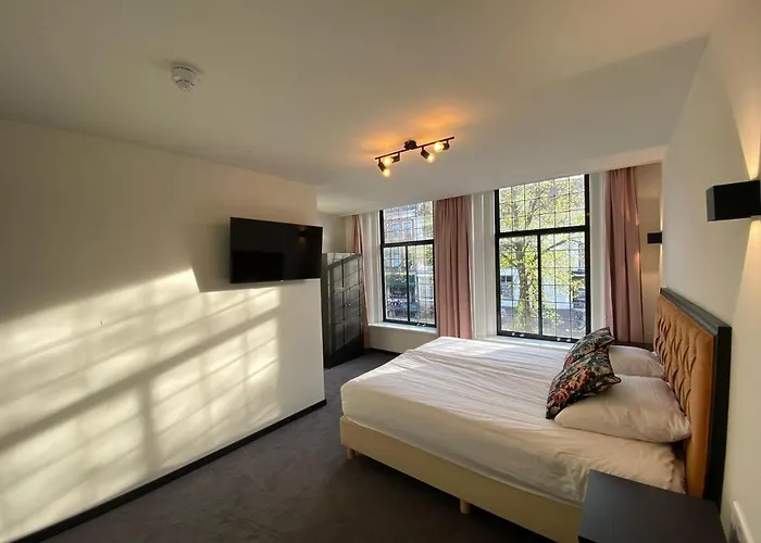 Bridges House - Centre