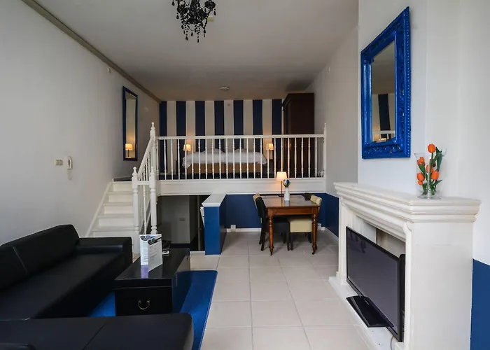 Bridges House - Centre