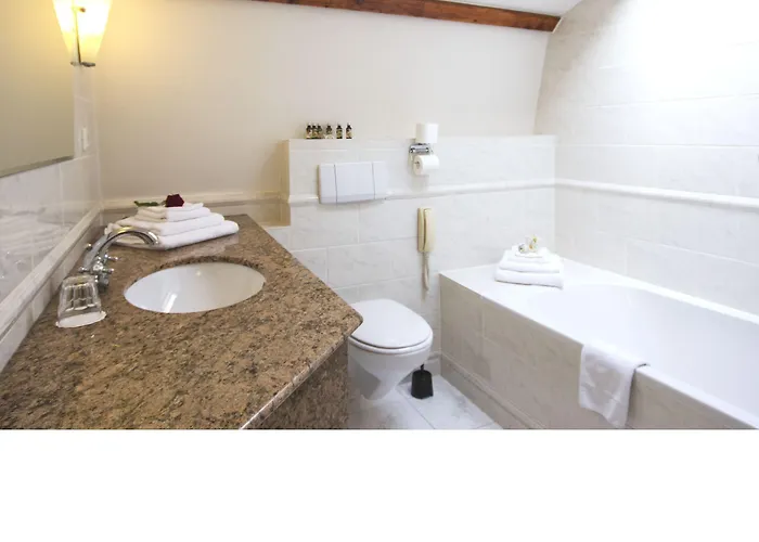 Bridges House - Centre Hotel