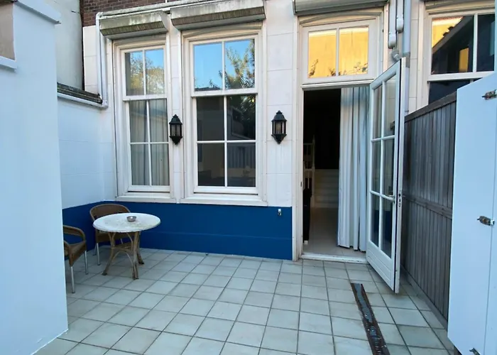 Bridges House - Centre 3*